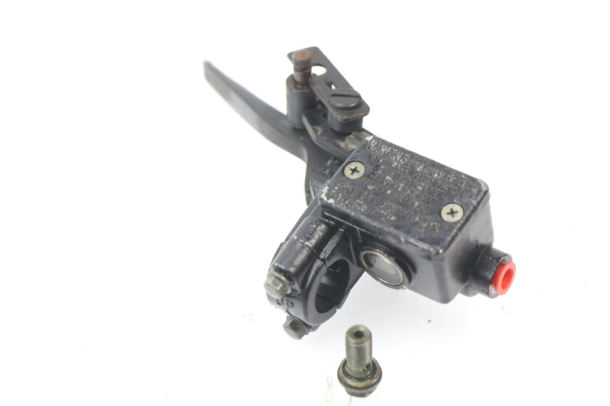 photo de REAR BRAKE MASTER CYLINDER TNT MOTOR FASTINO 4T 50 (2013 - 2019) - Zoom on usage condition