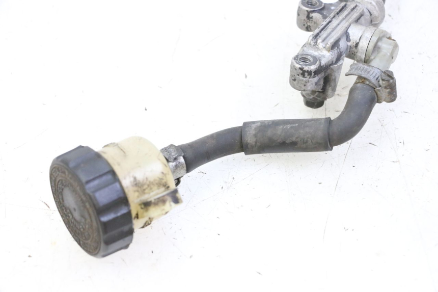 photo de REAR BRAKE MASTER CYLINDER YAMAHA FJ 36Y 1100 (1984 - 1985) - Technical close-up