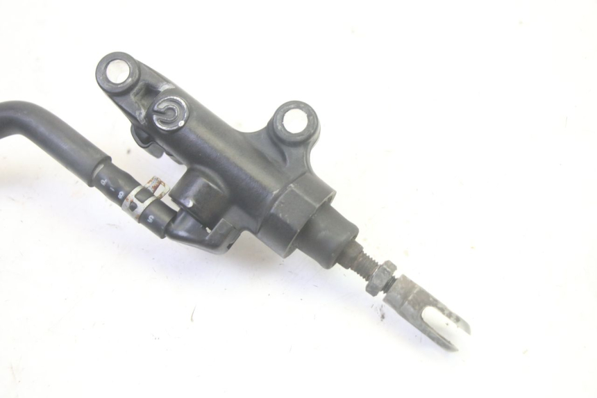 photo de REAR BRAKE MASTER CYLINDER YAMAHA FJR ABS 1300 (2006 - 2012) - Fixing points details