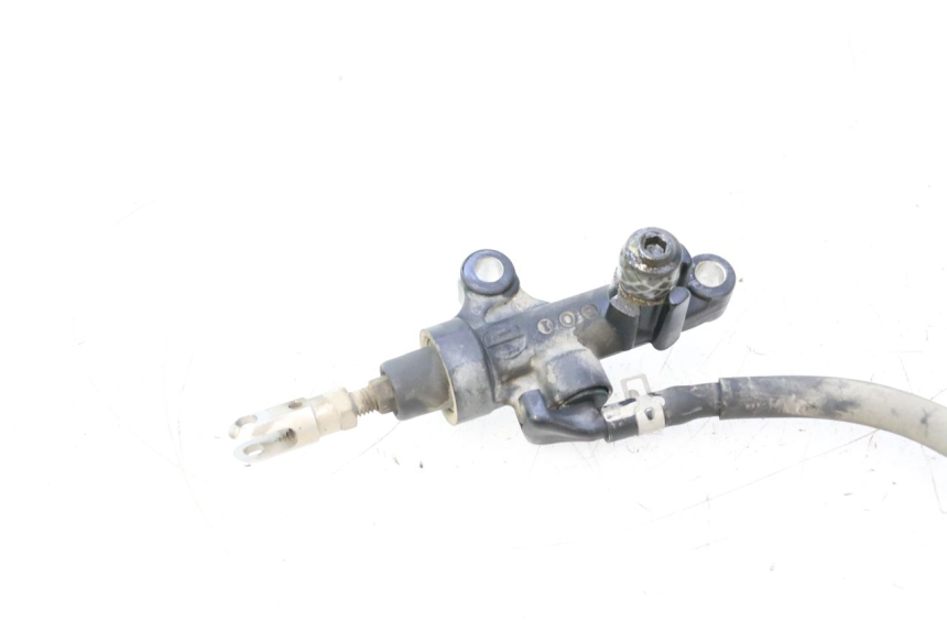 photo de REAR BRAKE MASTER CYLINDER YAMAHA FJR 1300 (2001 - 2005) - Zoom on usage condition