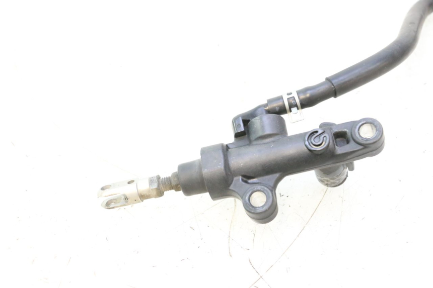 photo de REAR BRAKE MASTER CYLINDER YAMAHA FJR 1300 (2001 - 2005) - Surface and material condition