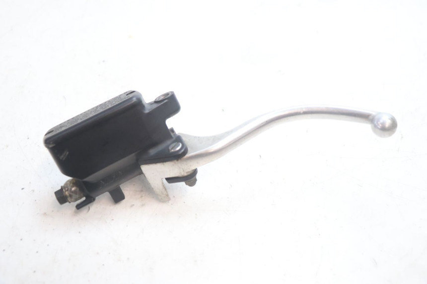 photo de REAR BRAKE MASTER CYLINDER HONDA FJS SILVER WING SILVERWING 400 (2005 - 2008) - Product overview