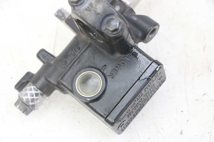 photo de REAR BRAKE MASTER CYLINDER HONDA FORZA ABS 300 (2013 - 2017) - Fixing points details