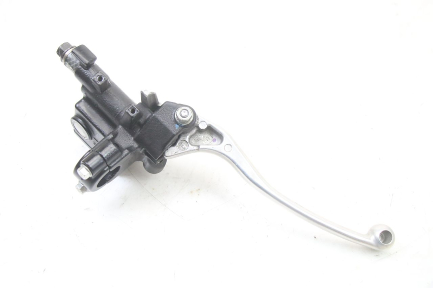 photo de REAR BRAKE MASTER CYLINDER HONDA FORZA 125 (2021 - 2025) - Additional view of the item