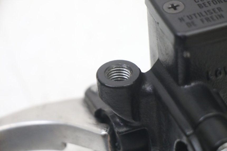 photo de REAR BRAKE MASTER CYLINDER HONDA FORZA 125 (2021 - 2025) - Surface and material condition
