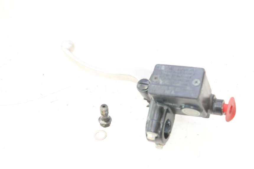 photo de REAR BRAKE MASTER CYLINDER HONDA FORZA 125 (2015 - 2016) - Markings and original references