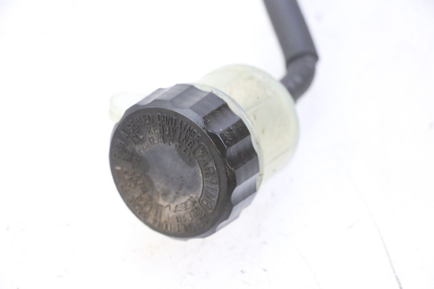 photo de REAR BRAKE MASTER CYLINDER YAMAHA FZ6 N FAZER 600 (2004 - 2006) - Technical close-up