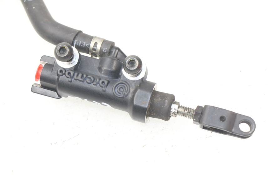 photo de REAR BRAKE MASTER CYLINDER YAMAHA FZ8 800 (2010 - 2016) - Product overview