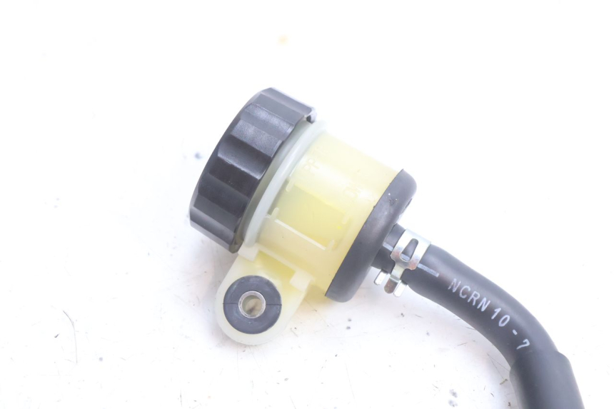 photo de REAR BRAKE MASTER CYLINDER YAMAHA FZ8 800 (2010 - 2016) - Component detail