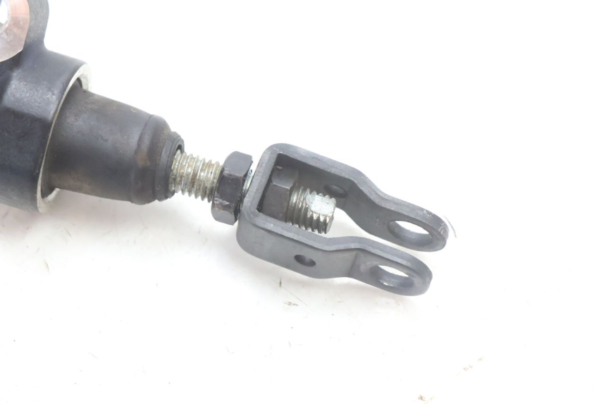 photo de REAR BRAKE MASTER CYLINDER YAMAHA FZ8 800 (2010 - 2016) - Alternative perspective