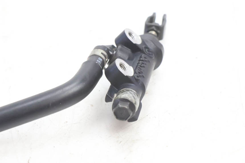 photo de REAR BRAKE MASTER CYLINDER YAMAHA FZ8 800 (2010 - 2016) - Markings and original references