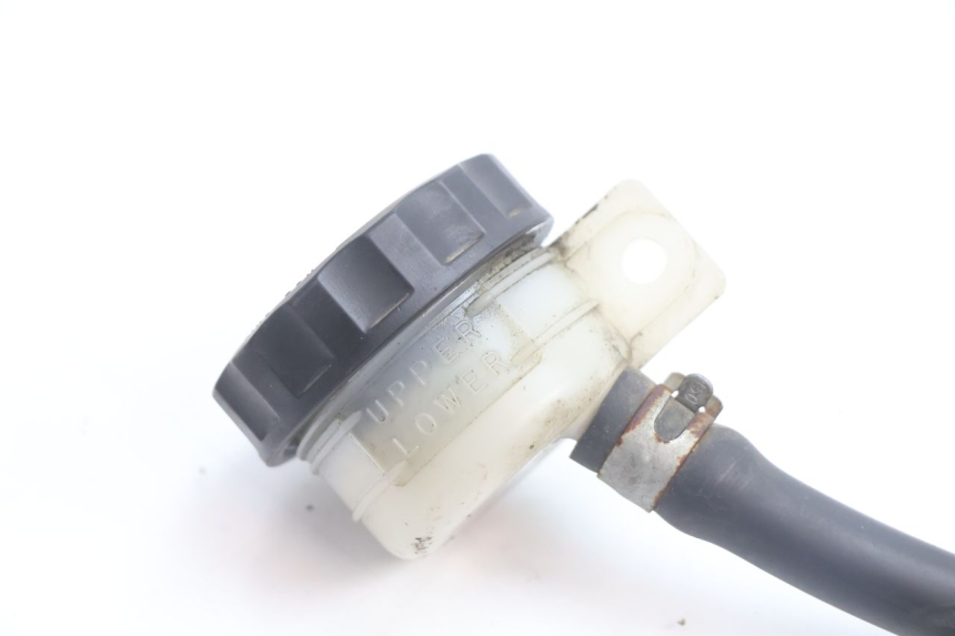 photo de REAR BRAKE MASTER CYLINDER KAWASAKI GPX F ZX750F 750 (1986 - 1990) - Component detail