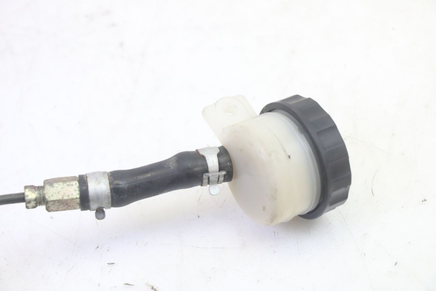 photo de REAR BRAKE MASTER CYLINDER KAWASAKI GPZ RX 1000 (1986 - 1988) - Surface and material condition