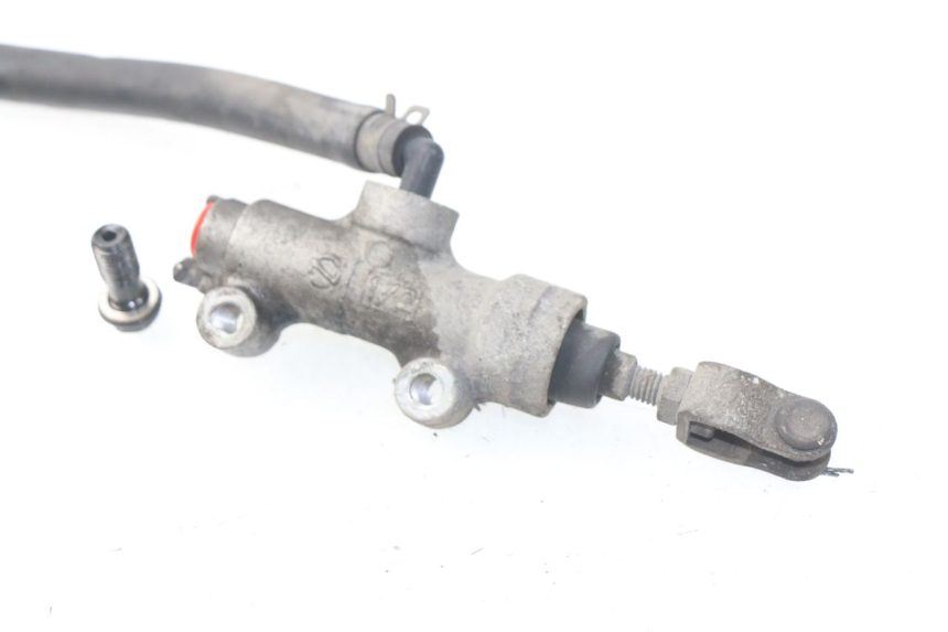 photo de REAR BRAKE MASTER CYLINDER KAWASAKI GPZ S 500 (1994 - 2005) - Zoom on usage condition