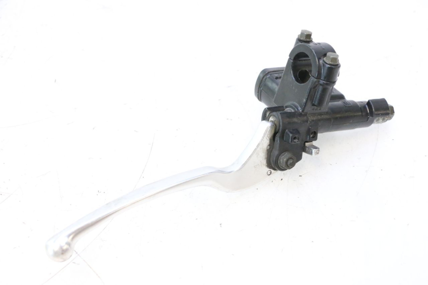 photo de REAR BRAKE MASTER CYLINDER KYMCO GRAND DINK 125 (2008 - 2014) - Fixing points details