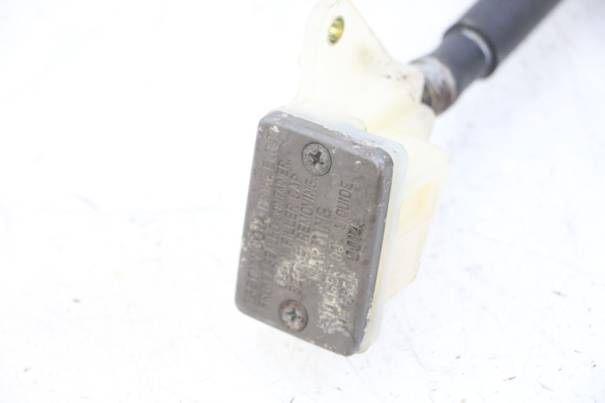 photo de REAR BRAKE MASTER CYLINDER SUZUKI GS GSE 500 (2001 - 2003) - Zoom on usage condition