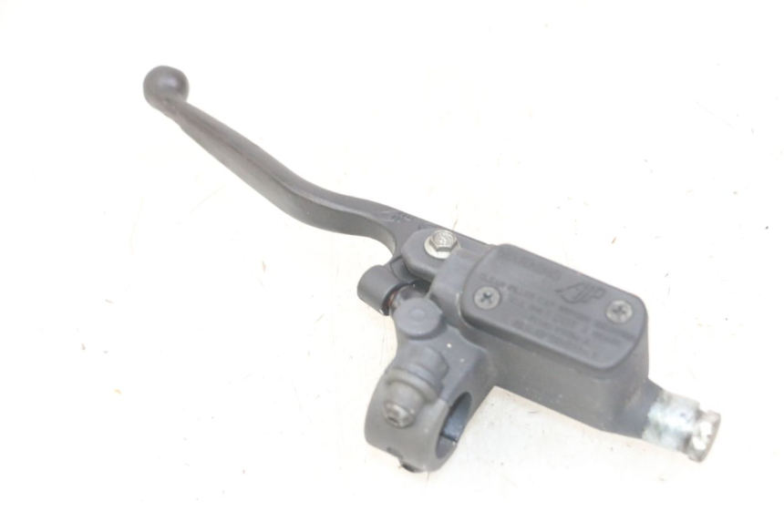 photo de REAR BRAKE MASTER CYLINDER PEUGEOT JET FORCE CARBU 50 (2003 - 2016) - Alternative perspective