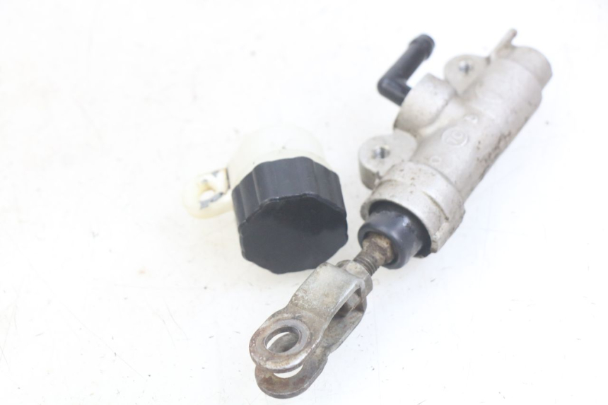 photo de REAR BRAKE MASTER CYLINDER KAWASAKI KX 85 (2001 - 2013) - Zoom on usage condition