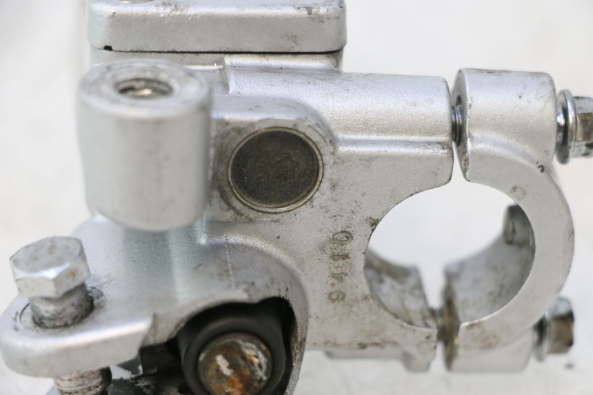photo de REAR BRAKE MASTER CYLINDER KYMCO LIKE 125 (2009 - 2016) - Alternative perspective