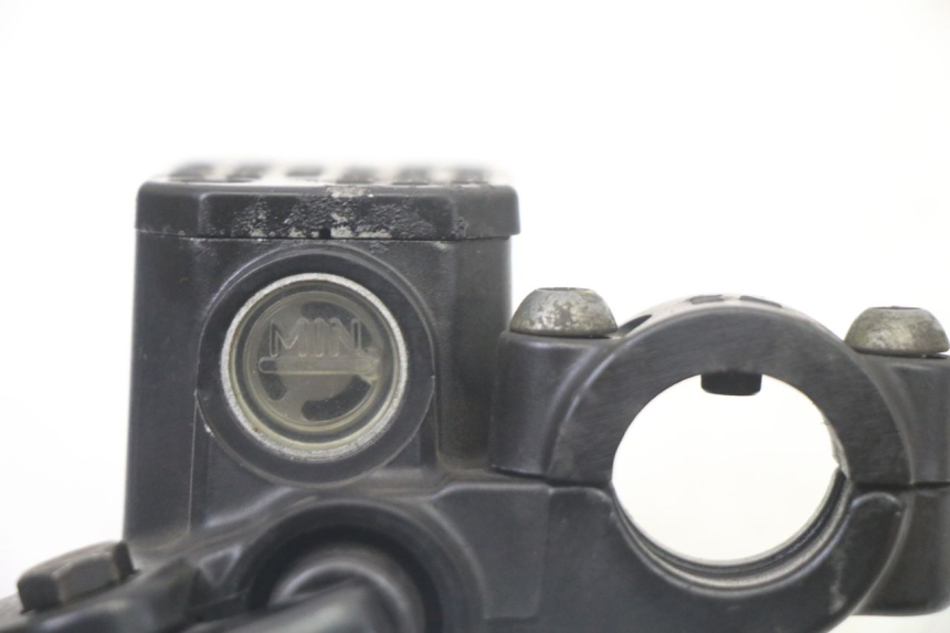 photo de REAR BRAKE MASTER CYLINDER PIAGGIO MP3 500 (2011 - 2015) - Technical close-up