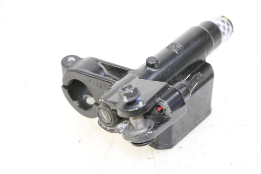 photo de REAR BRAKE MASTER CYLINDER PIAGGIO MP3 500 (2014 - 2017) - Zoom on usage condition