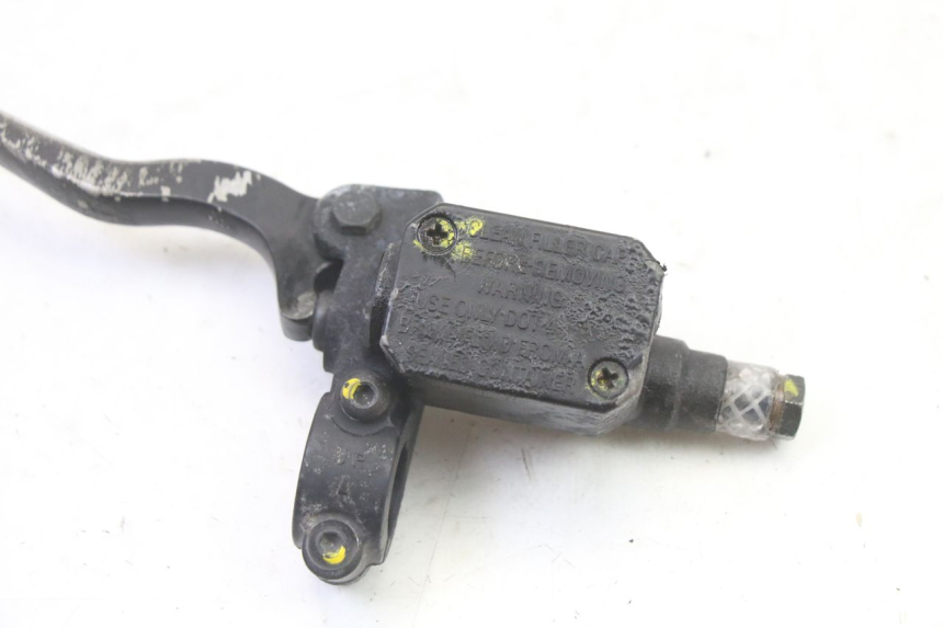 photo de REAR BRAKE MASTER CYLINDER PIAGGIO MP3 RL 250 (2006 - 2010) - Zoom on usage condition