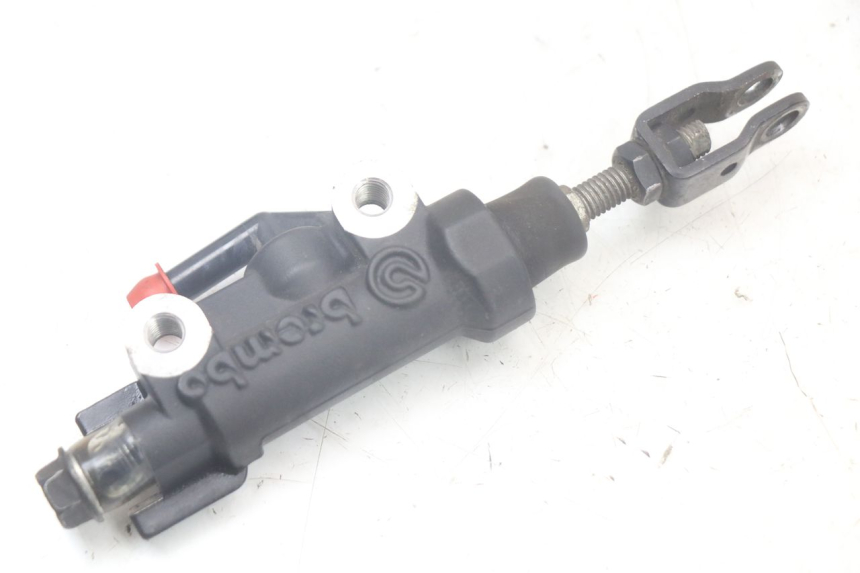 photo de REAR BRAKE MASTER CYLINDER YAMAHA MT-07 MT07 ABS 700 (2014 - 2017) - Technical close-up