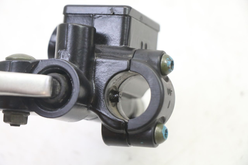 photo de REAR BRAKE MASTER CYLINDER PIAGGIO NRG POWER PUREJET 50 (2018 - 2021) - Fixing points details