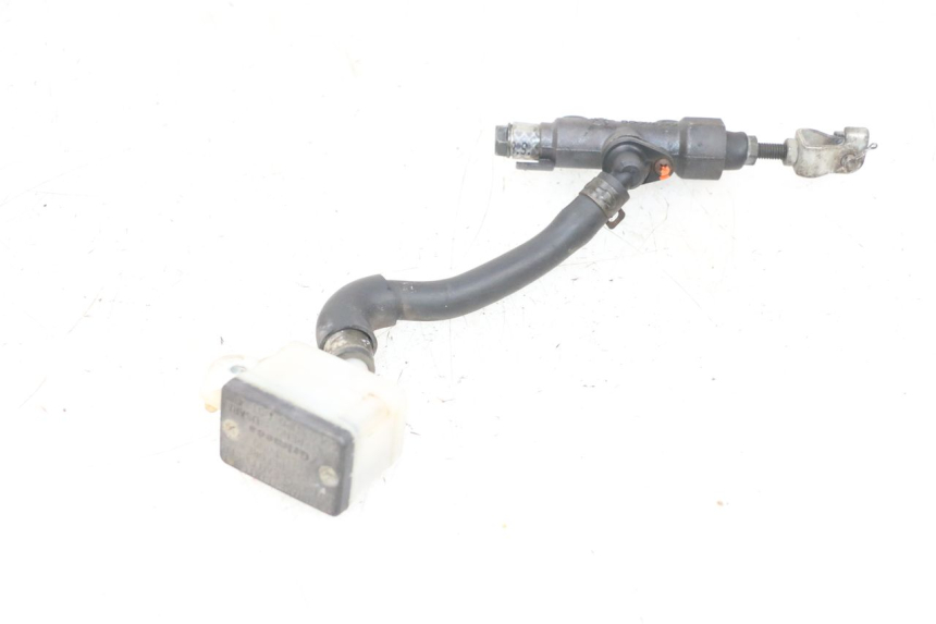 photo de REAR BRAKE MASTER CYLINDER HONDA NSR R 125 (1994 - 2003) - Technical close-up
