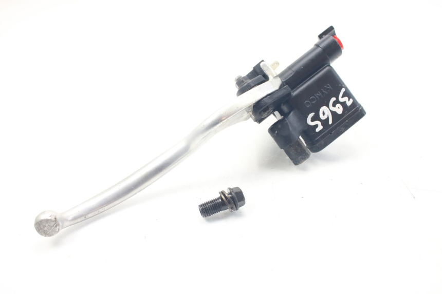 photo de REAR BRAKE MASTER CYLINDER KYMCO PEOPLE 250 (2004 - 2008) - Zoom on usage condition