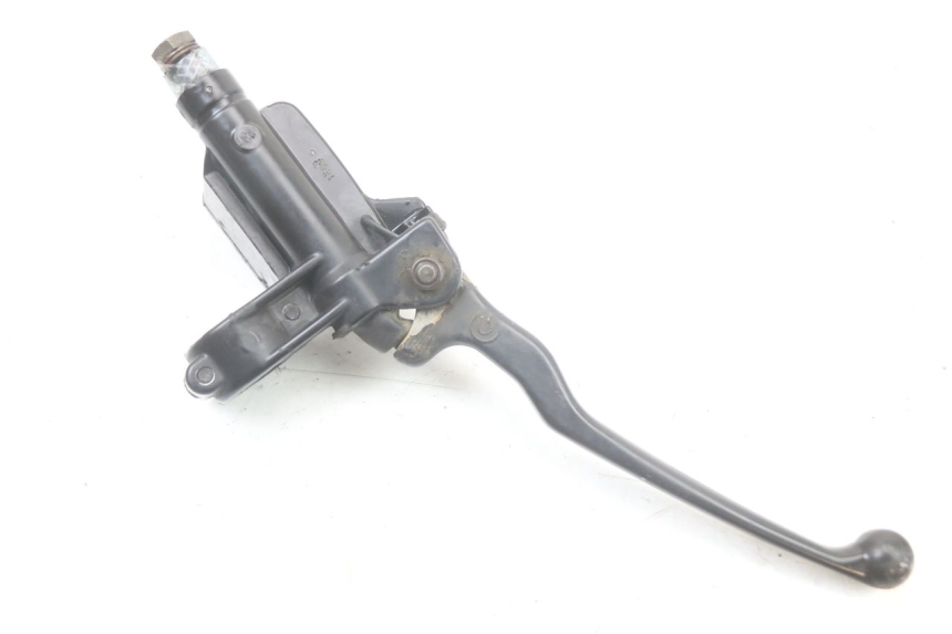 photo de REAR BRAKE MASTER CYLINDER PIAGGIO BEVERLY 125 (1998 - 2005) - Fixing points details
