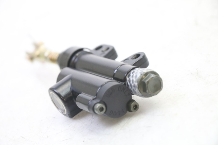 photo de REAR BRAKE MASTER CYLINDER APOLLO RFZ 125 - Surface and material condition