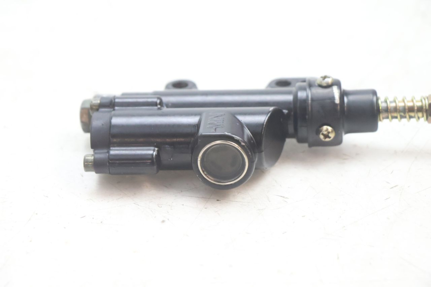 photo de REAR BRAKE MASTER CYLINDER APOLLO RFZ 150 - Zoom on usage condition