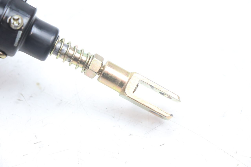 photo de REAR BRAKE MASTER CYLINDER APOLLO RFZ 150 - Alternative perspective