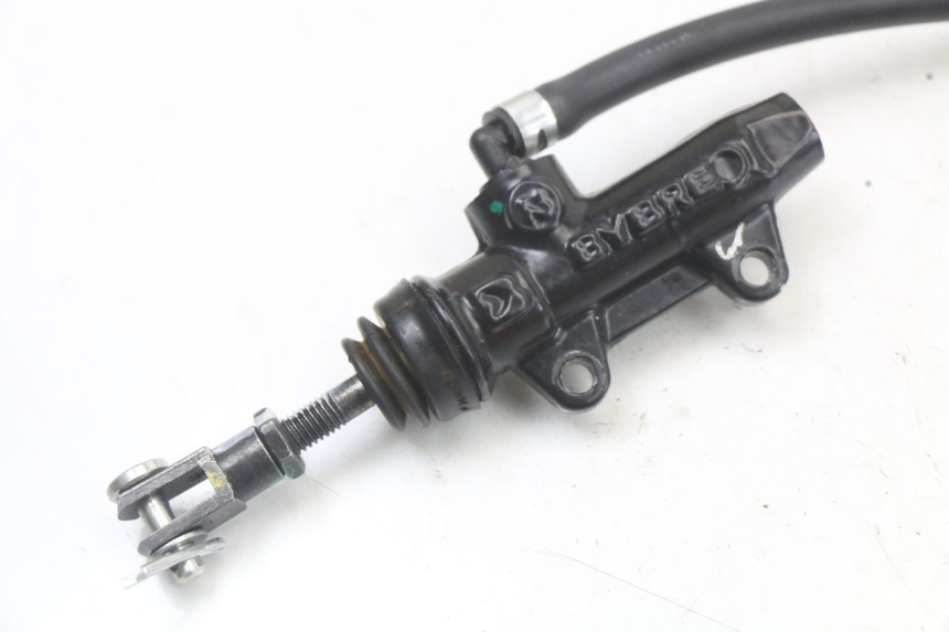 photo de REAR BRAKE MASTER CYLINDER ROYAL ENFIELD SCRAM 411 (2022 - 2024) - Component detail