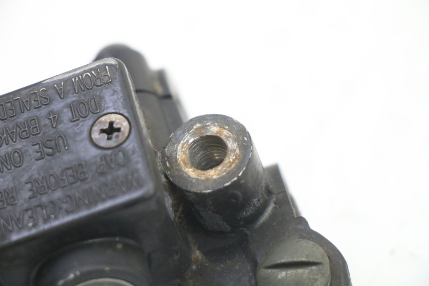photo de REAR BRAKE MASTER CYLINDER GILERA RUNNER SL 50 (2006 - 2009) - Alternative perspective