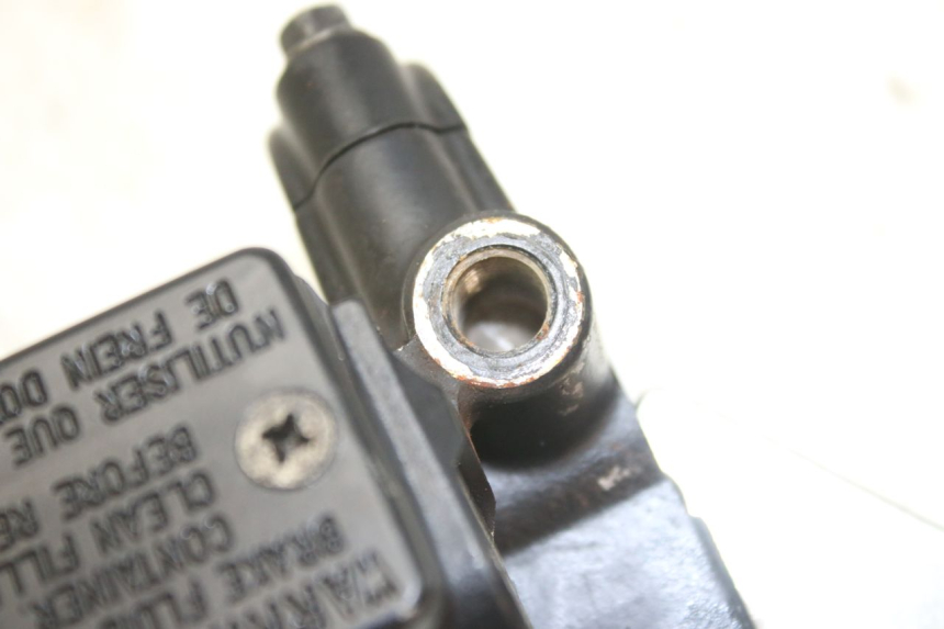 photo de REAR BRAKE MASTER CYLINDER PEUGEOT SATELIS 125 (2010 - 2012) - Component detail