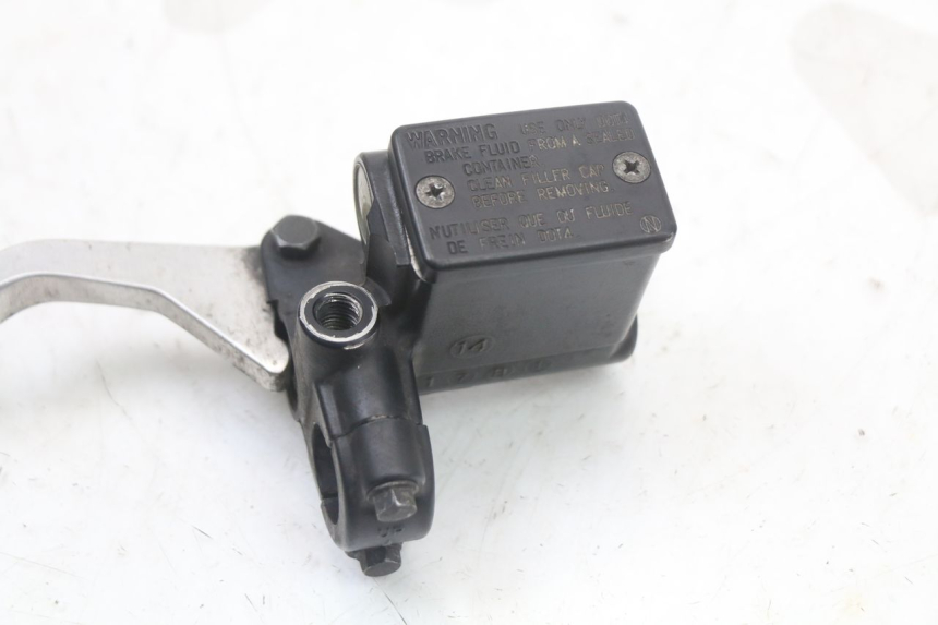 photo de REAR BRAKE MASTER CYLINDER PEUGEOT SATELIS 125 (2010 - 2012) - Zoom on usage condition