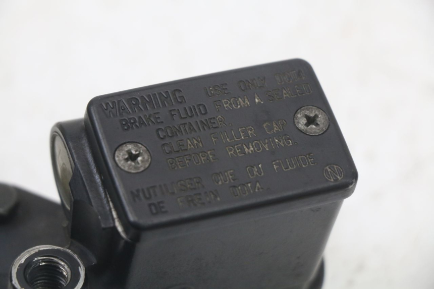 photo de REAR BRAKE MASTER CYLINDER PEUGEOT SATELIS 125 (2010 - 2012) - Technical close-up