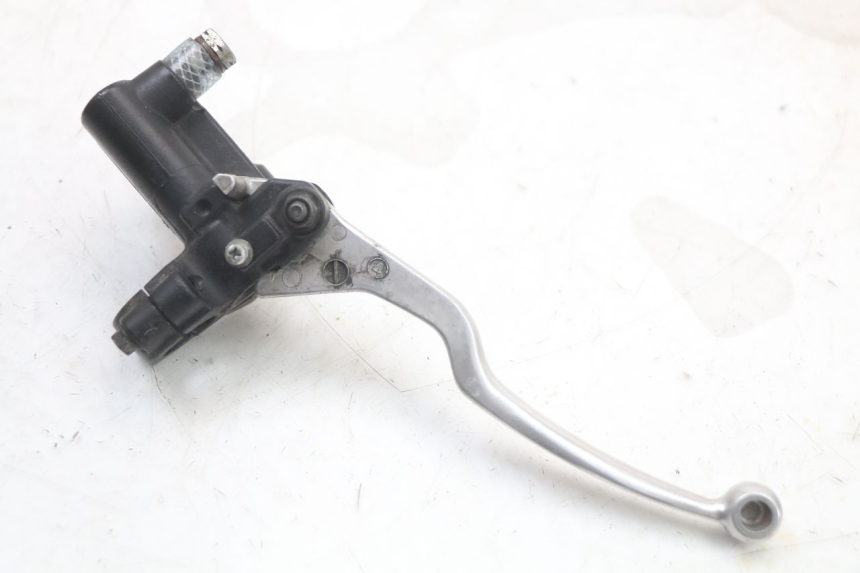 photo de REAR BRAKE MASTER CYLINDER PEUGEOT SATELIS 125 (2010 - 2012) - Surface and material condition