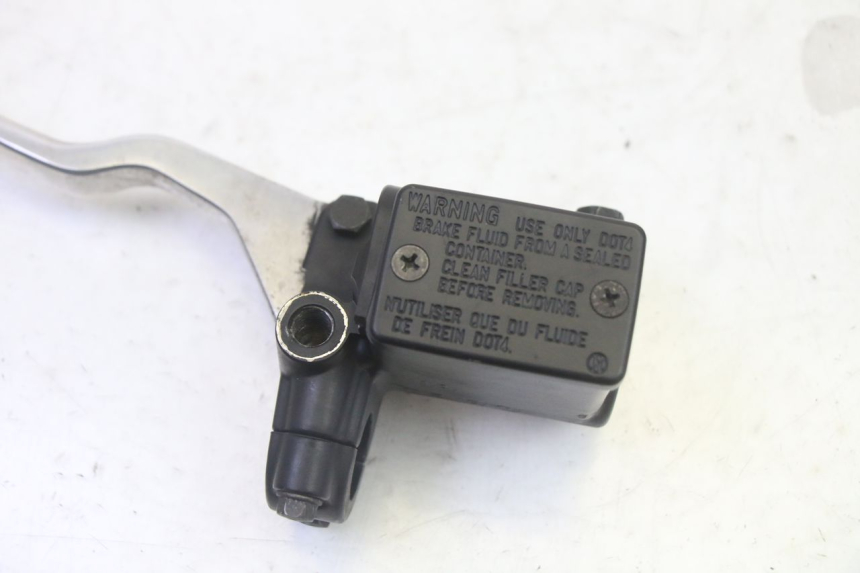 photo de REAR BRAKE MASTER CYLINDER PEUGEOT SATELIS 125 (2010 - 2012) - Zoom on usage condition