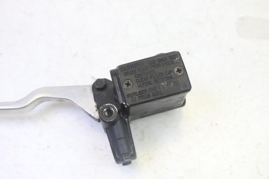 photo de REAR BRAKE MASTER CYLINDER PEUGEOT SATELIS 125 (2006 - 2009) - Zoom on usage condition