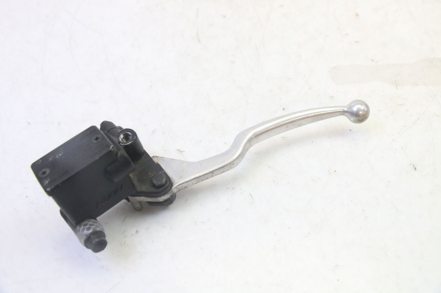 photo de REAR BRAKE MASTER CYLINDER PEUGEOT SATELIS 125 (2006 - 2009) - Technical close-up