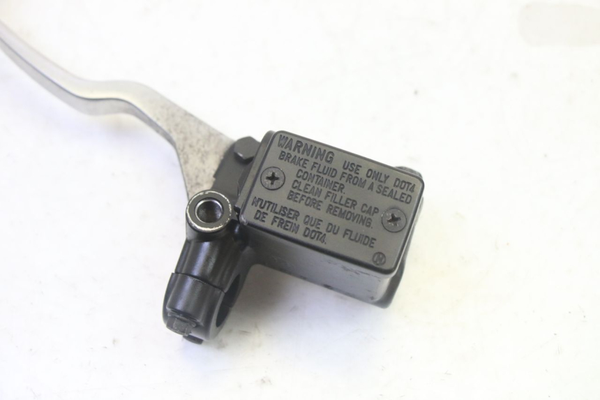 photo de REAR BRAKE MASTER CYLINDER PEUGEOT SATELIS 125 (2013 - 2018) - Zoom on usage condition