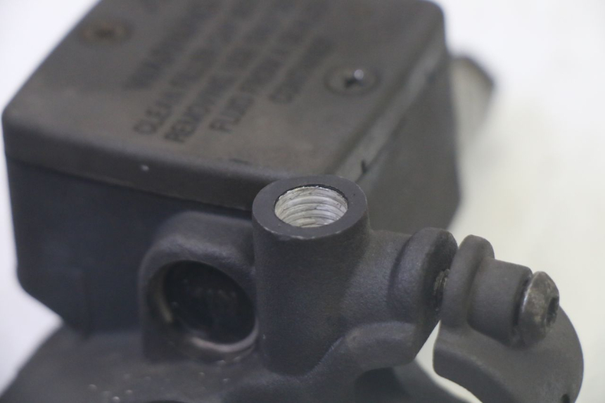 photo de REAR BRAKE MASTER CYLINDER PEUGEOT SATELIS 125 (2006 - 2009) - Technical close-up