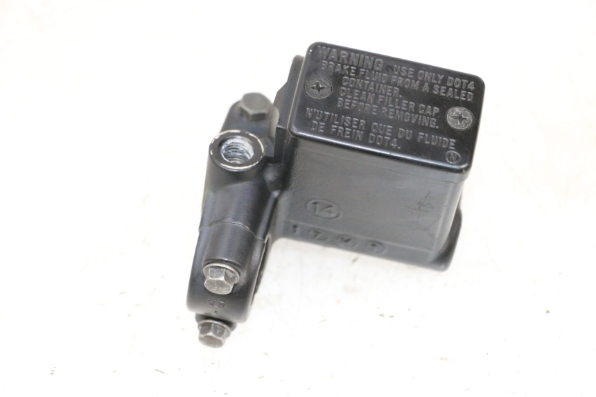 photo de REAR BRAKE MASTER CYLINDER PEUGEOT SATELIS 125 (2013 - 2018) - Technical close-up