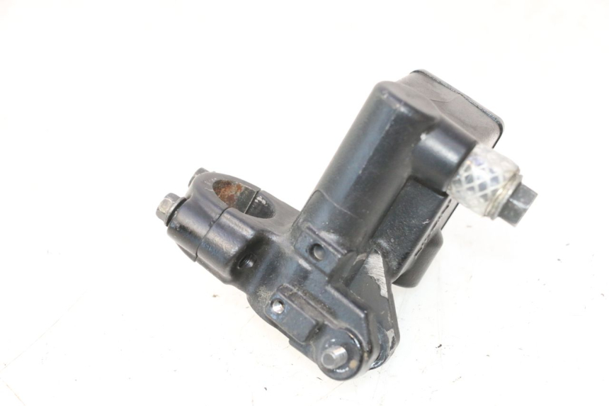 photo de REAR BRAKE MASTER CYLINDER PEUGEOT SATELIS 125 (2013 - 2018) - Zoom on usage condition