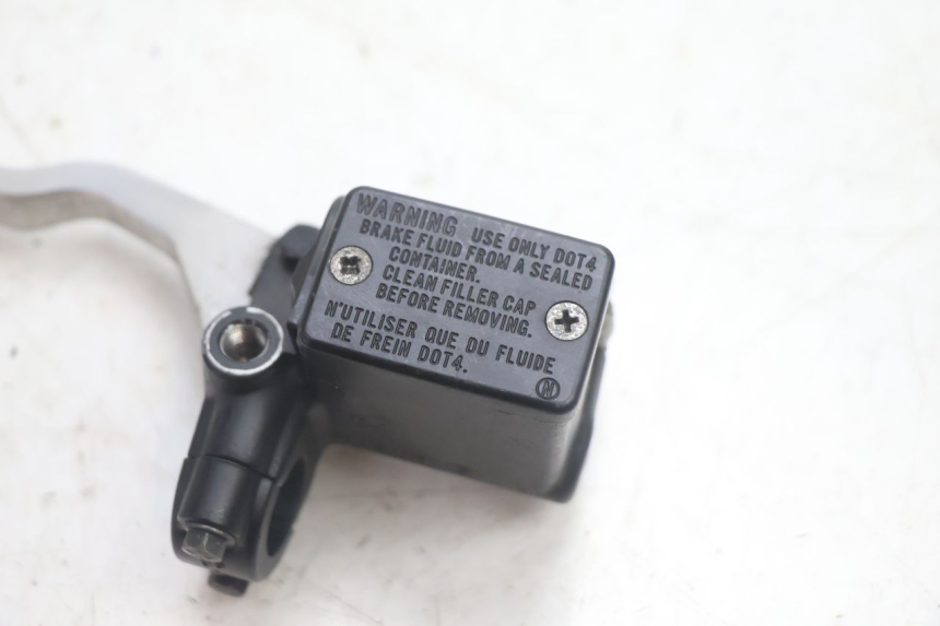 photo de REAR BRAKE MASTER CYLINDER PEUGEOT SATELIS 125 (2013 - 2018) - Zoom on usage condition
