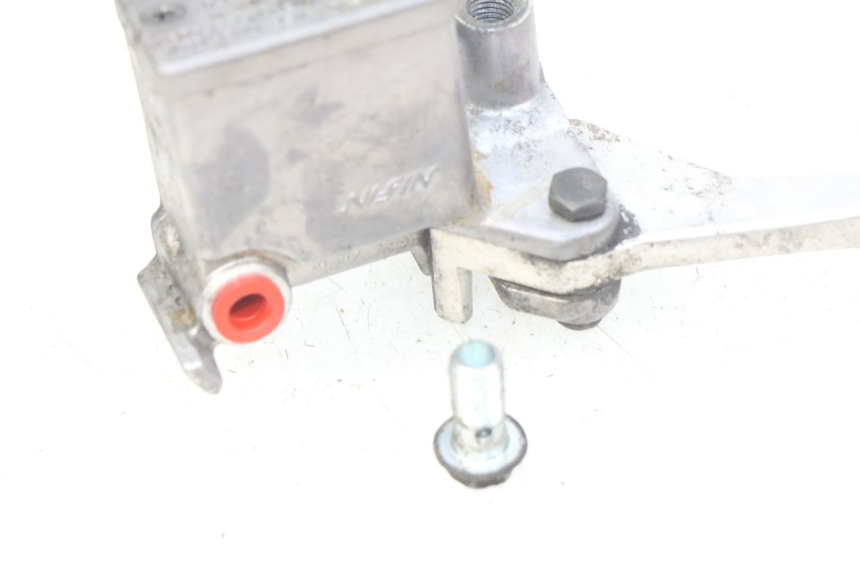 photo de REAR BRAKE MASTER CYLINDER SUZUKI SIXTEEN 125 (2008 - 2010) - Product overview