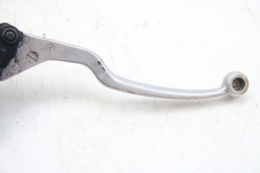 photo de REAR BRAKE MASTER CYLINDER SUZUKI SIXTEEN 125 (2008 - 2010) - Fixing points details